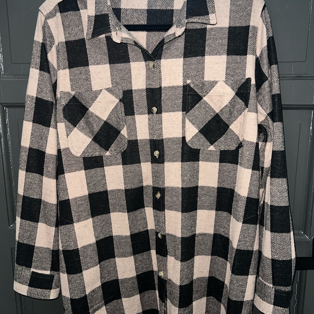 Women’s Nice Plaid Shirt with side pockets